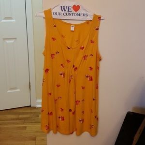 Maternity v-neck  bump skimming tank